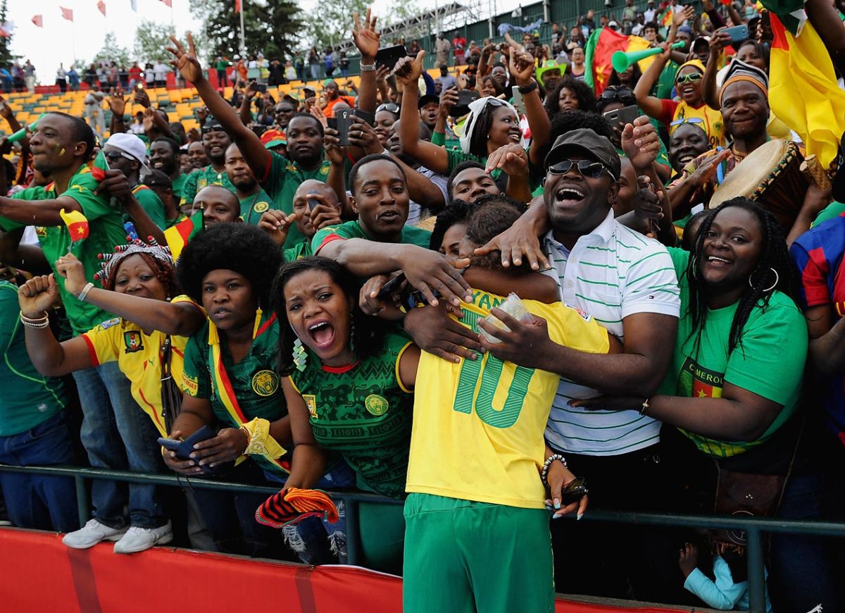 world-cup-fans-477355650_master.jpg